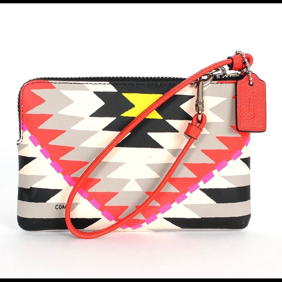 Rowan & Dreamweaver Wristlet - Picture 4 of 4